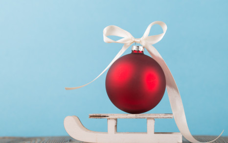 С наступающим Новым годом: поздравление от команды Dentist+